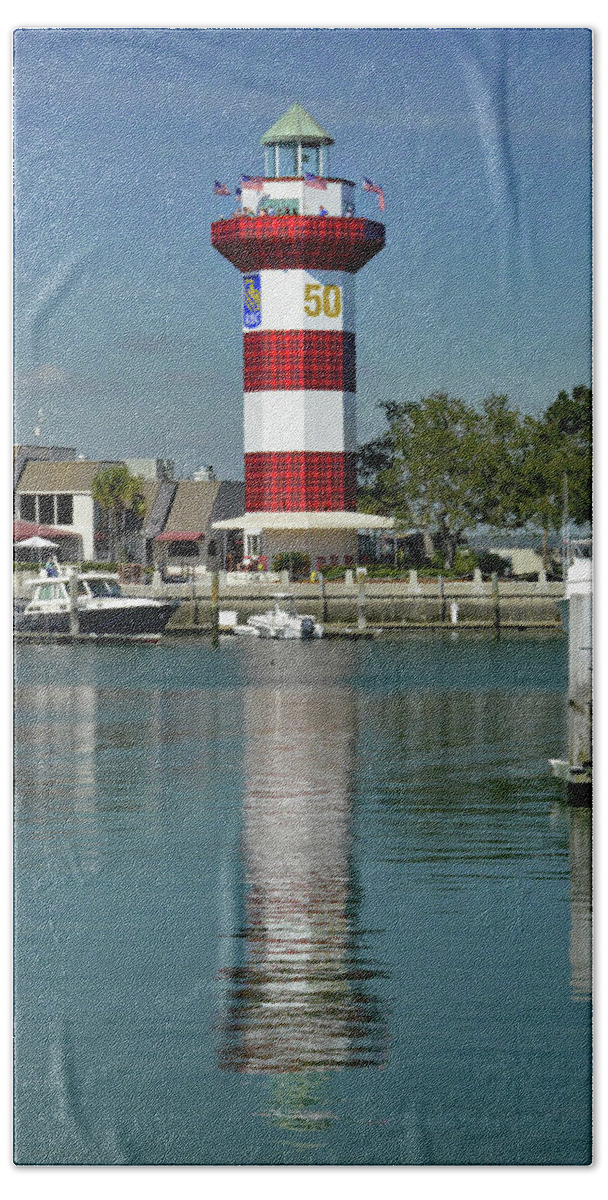 Hilton Head Bath Towel featuring the photograph Lighthouse Reflection by Jerry Griffin