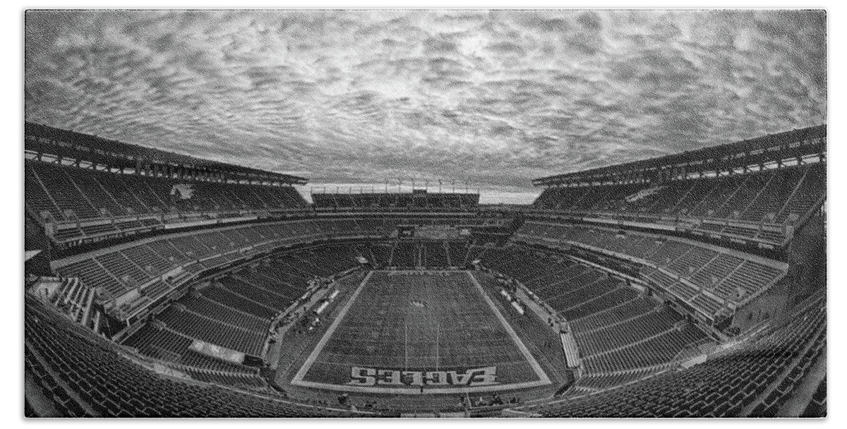 Philadelphia Hand Towel featuring the photograph Philadelphia Eagles #71 by Robert Hayton
