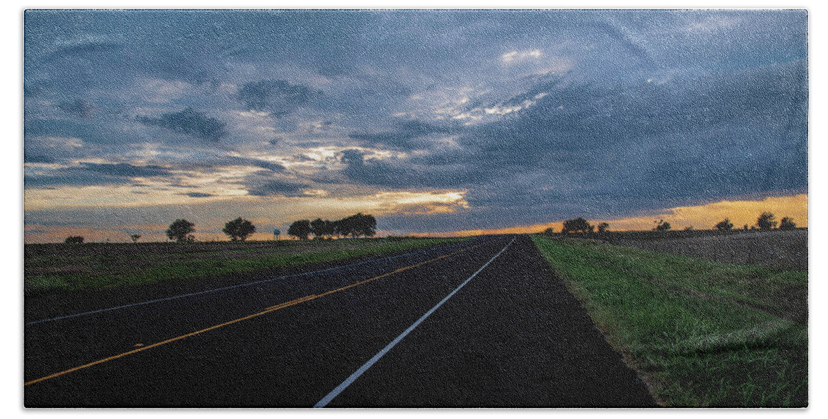 Highway Bath Towel featuring the photograph Lone Highway At Sunset by G Lamar Yancy