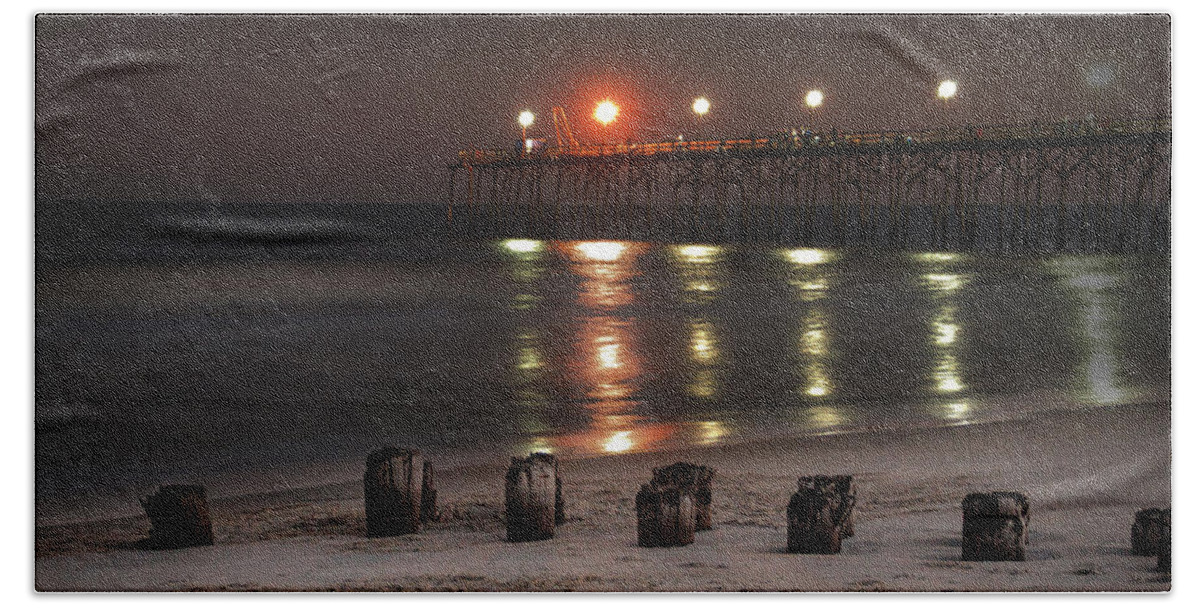Carolina Beach Fishing Pier Print Bath Towel featuring the photograph Long After Dark by Phil Mancuso