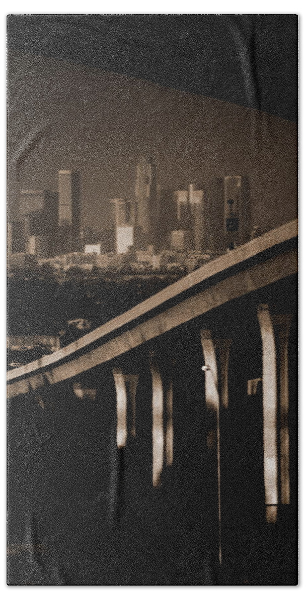 Los Angeles Hand Towel featuring the photograph Los Angeles Ramp by Richard Omura