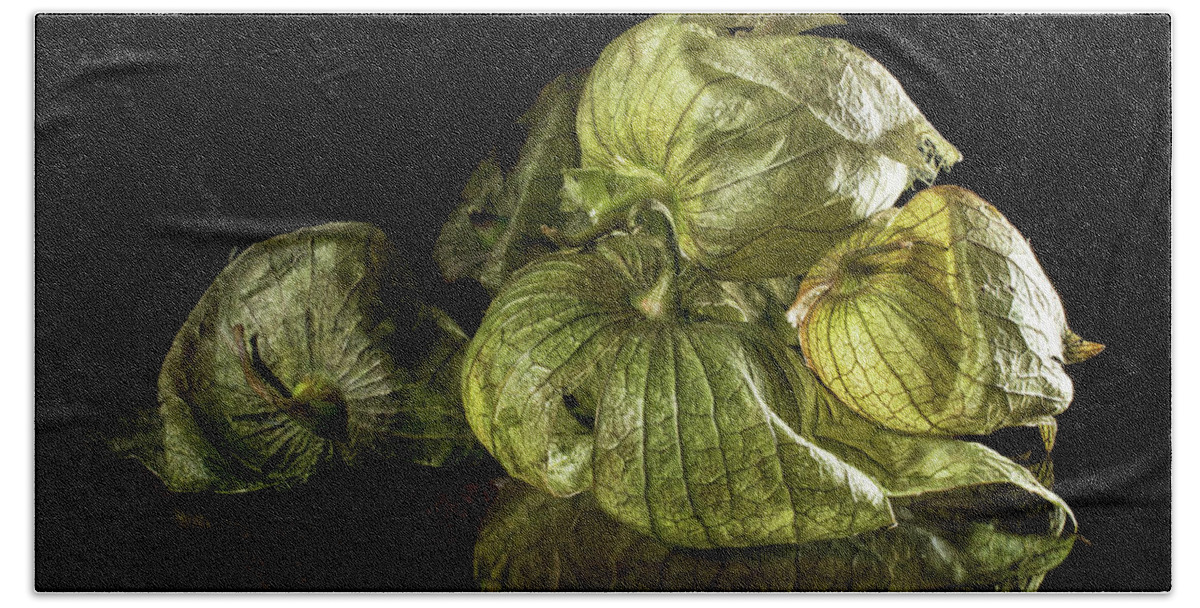 Vegetables Hand Towel featuring the photograph Los Tomatillos by Robert Och