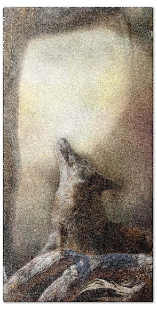 Wolf Bath Towel featuring the photograph Lure Of The Moon by Carol Cavalaris