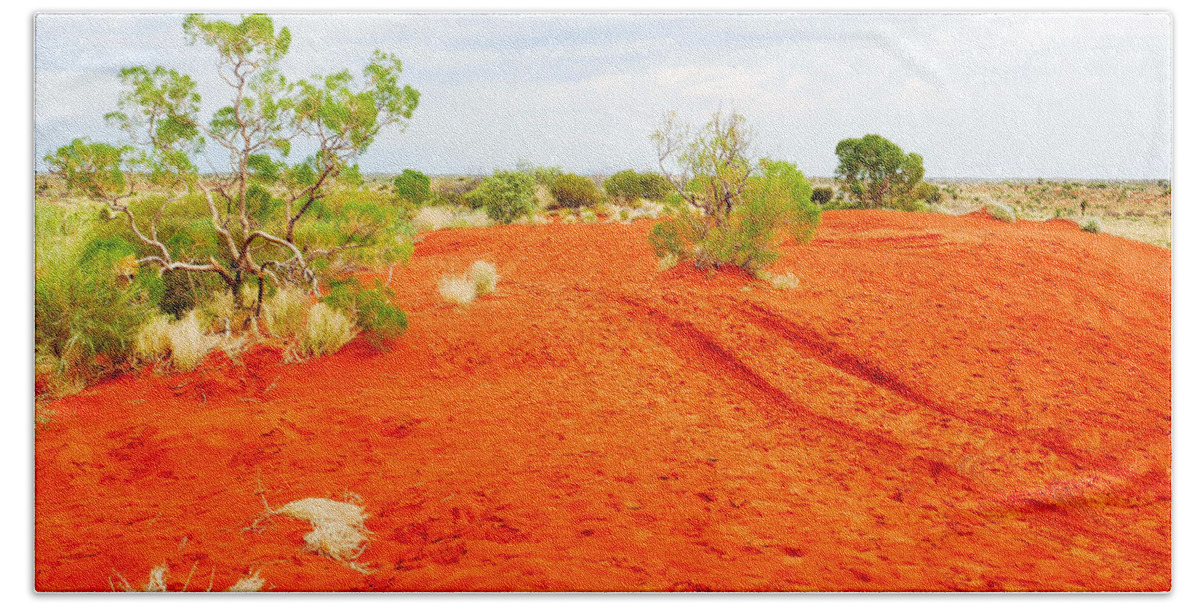 Australian Red Centre Series By Lexa Harpell Bath Towel featuring the photograph Making Tracks in the Dunes - Red Centre Australia by Lexa Harpell