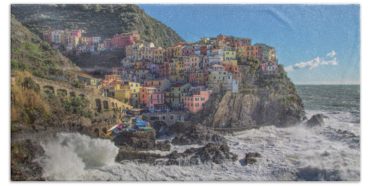 Italy Bath Towel featuring the photograph Manarola in Cinque Terre by Cheryl Strahl