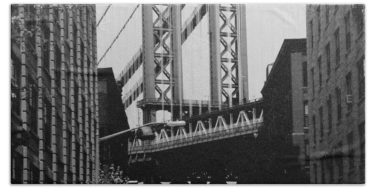 Manhattan Bridge Hand Towel featuring the photograph Manhattan Empire by Andrew Fare