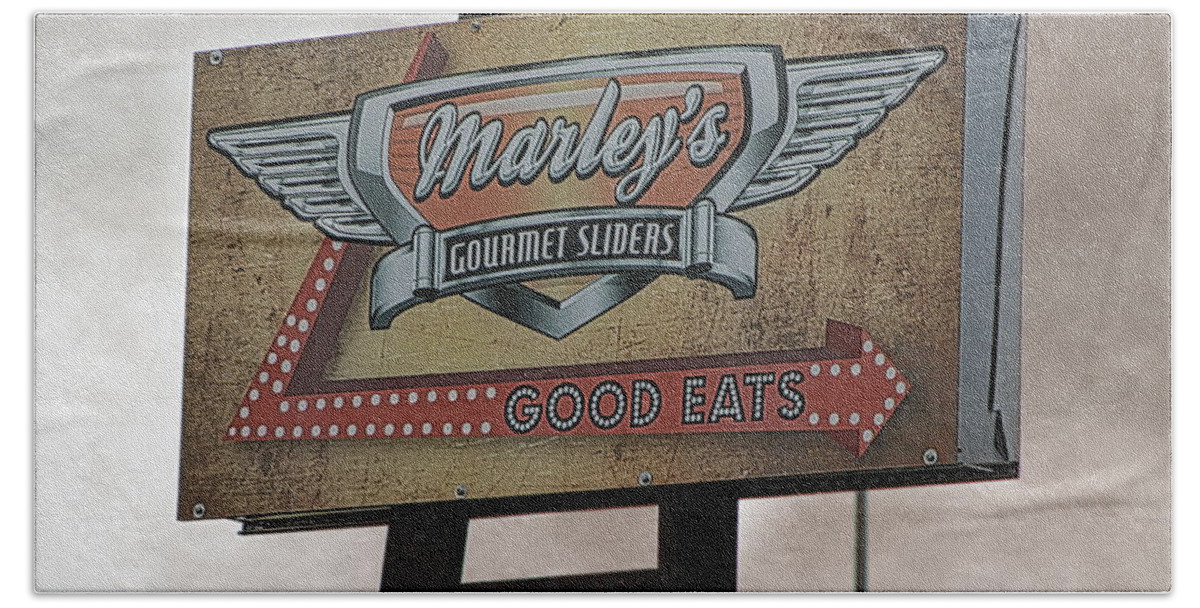 Marley's Gourmet Sliders Bath Towel featuring the photograph Marleys Gourmet Sliders Sign Post Processed Photograph by Colleen Cornelius