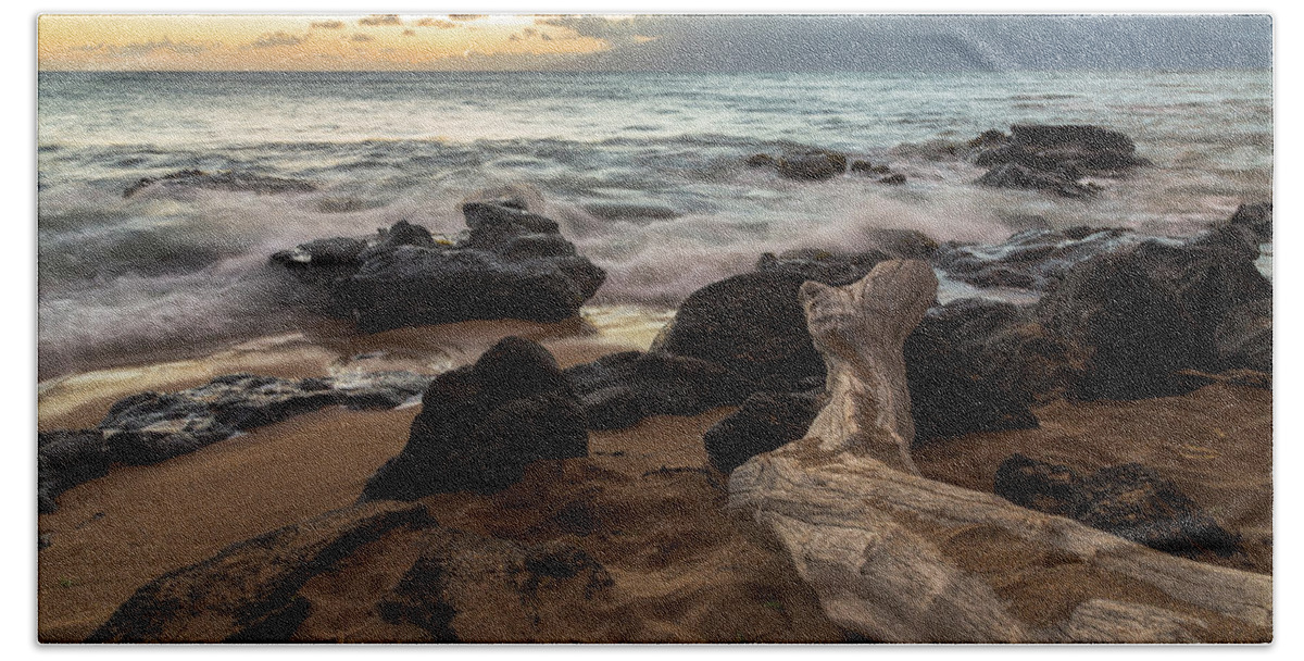 Maui Hand Towel featuring the photograph Maui Beach Sunset by John Daly