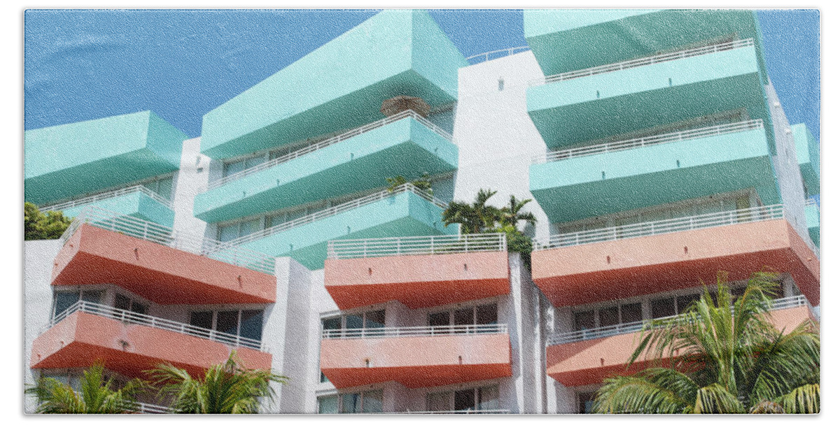 Building Bath Towel featuring the photograph Miami Beach Colors by Ramunas Bruzas