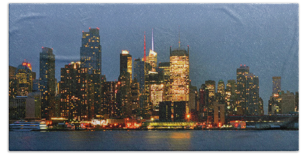 Manhattan Hand Towel featuring the photograph Midtown Manhattan by Zawhaus Photography
