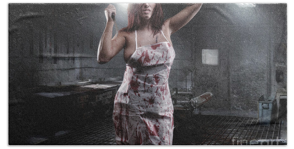 Yhun Suarez Bath Towel featuring the photograph Miss Mutilator by Yhun Suarez
