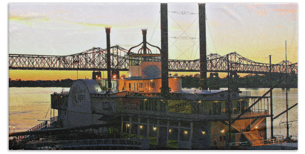 Sunset Bath Towel featuring the photograph Mississippi Riverboat Sunset by Matalyn Gardner