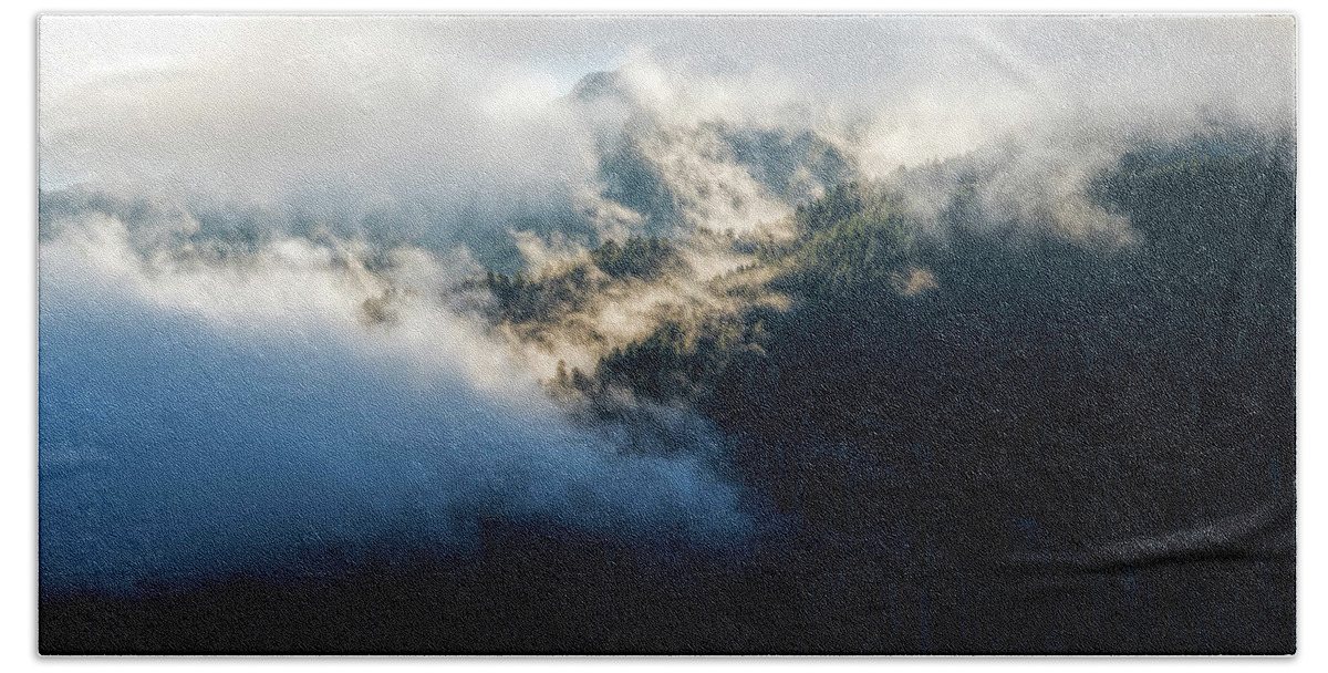  Hand Towel featuring the photograph Misty Hills by Michael Hope