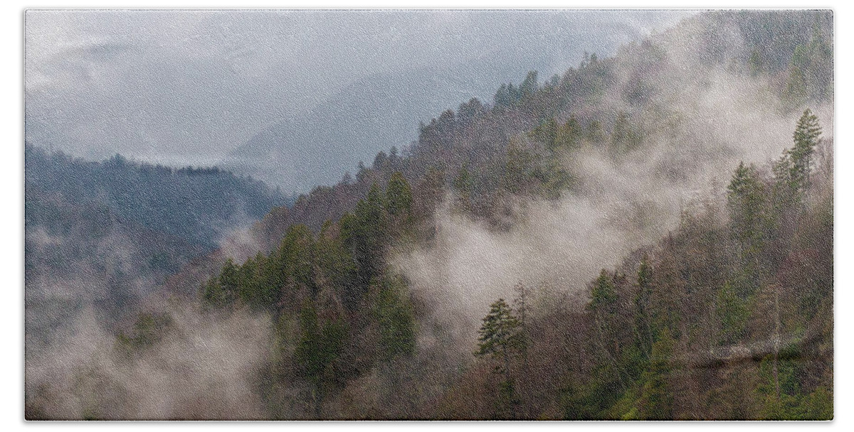 Great Smoky Mountains National Park Bath Towel featuring the photograph Misty Mountains by Stefan Mazzola