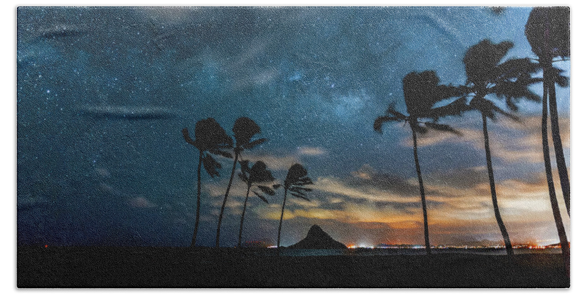 Tropical Bath Towel featuring the photograph Hawaiian Stardust by Sean Davey
