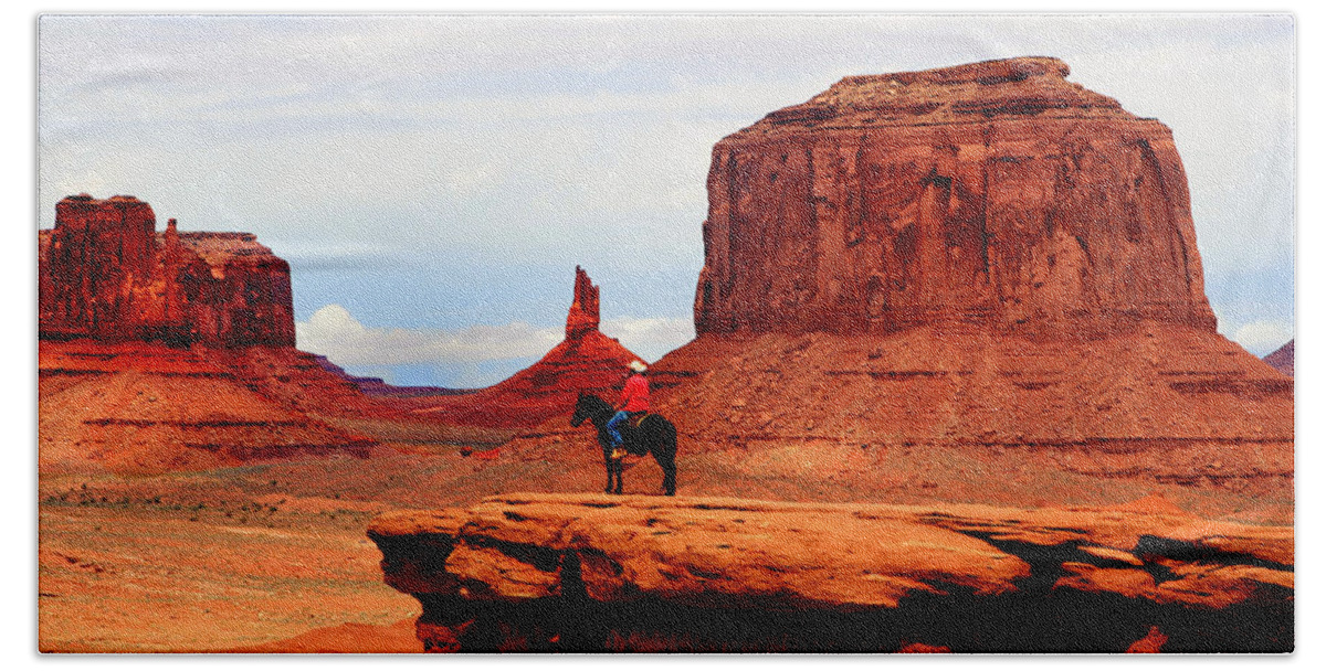 Utah Bath Towel featuring the photograph Monument Valley by Tom Prendergast