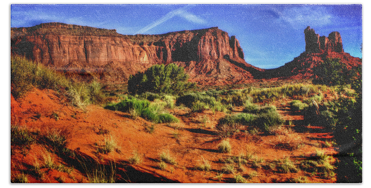 Utah Bath Towel featuring the photograph Monument Valley Views No. 9 by Roger Passman