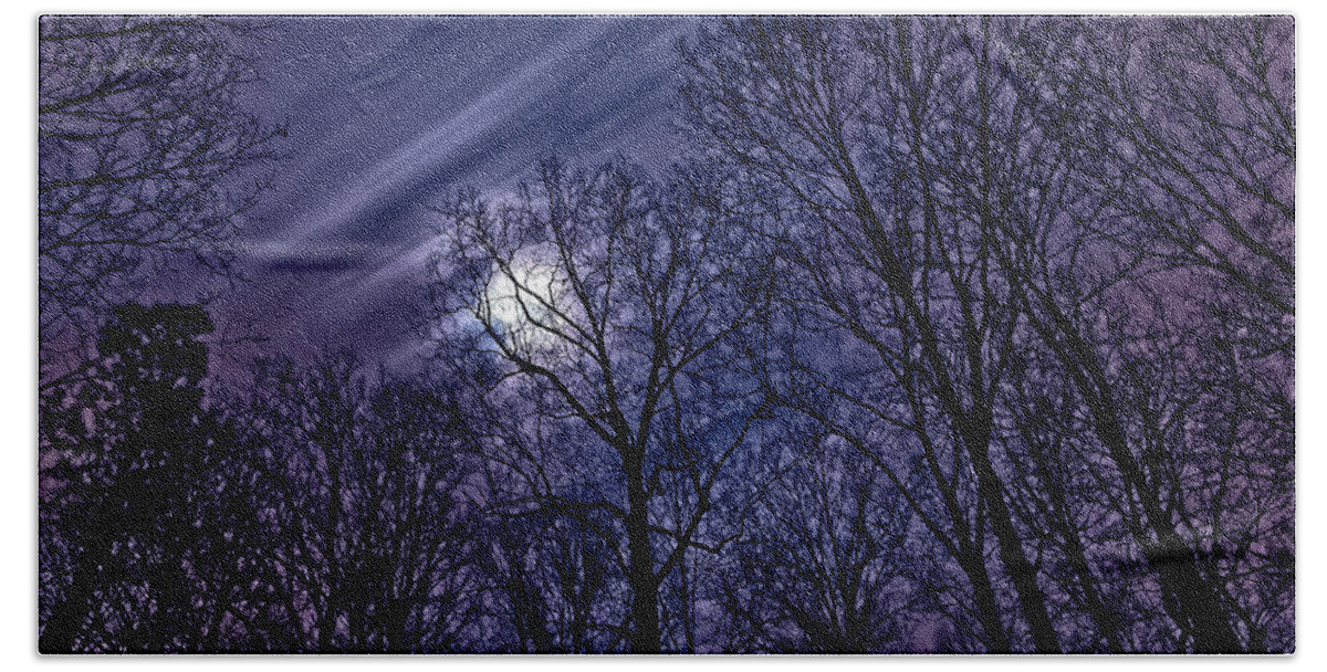 Moon Bath Towel featuring the photograph Moonlight Glow by Rod Kaye