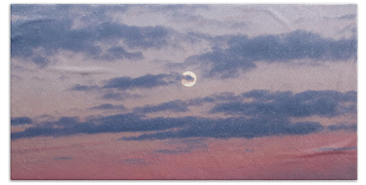 Moonrise Hand Towel featuring the photograph Moonrise In Pink Sky by D K Wall
