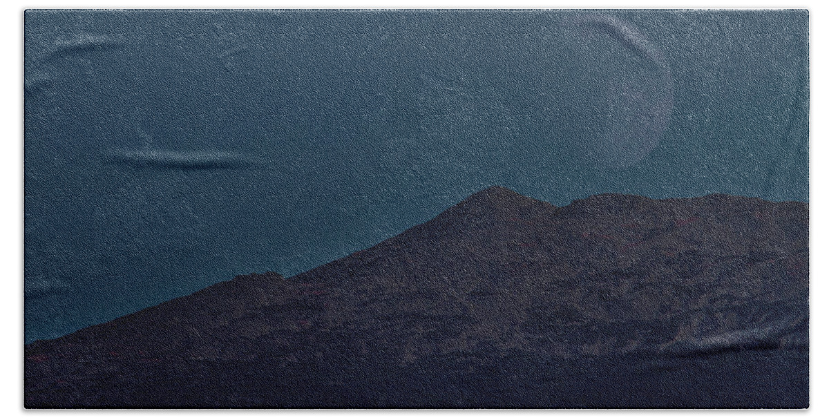 Moon Hand Towel featuring the photograph Moonrise Mount Adams by Benjamin Dahl