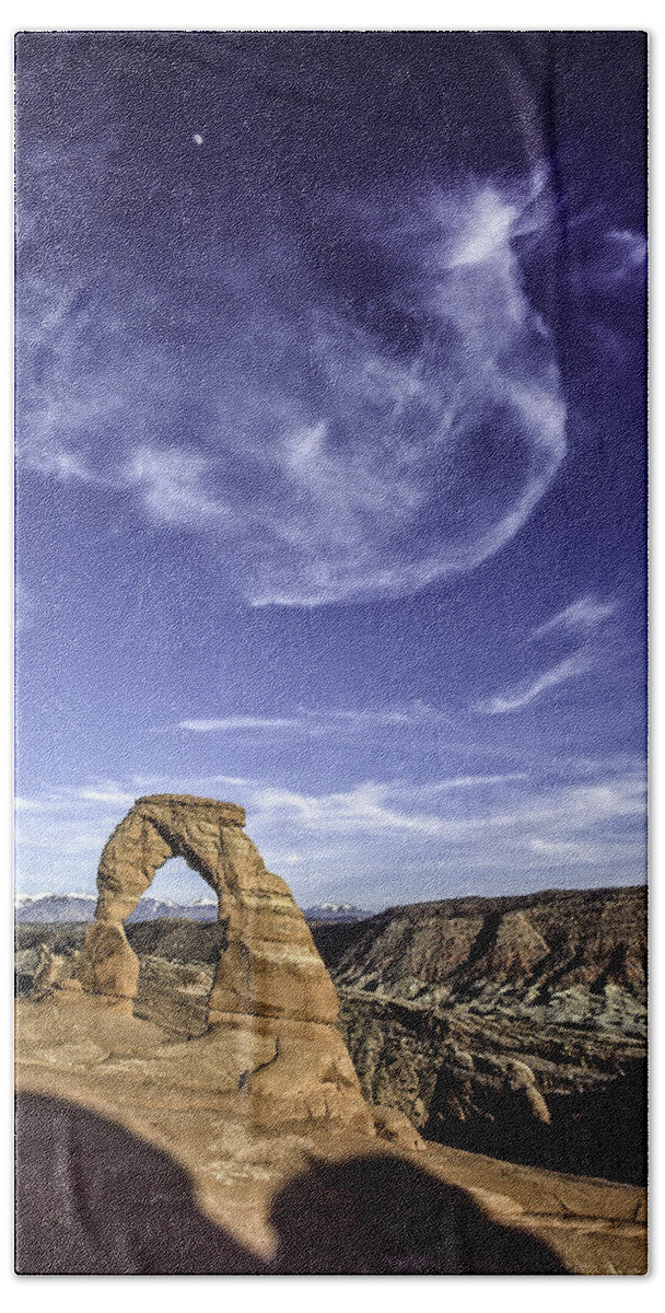 Utah Hand Towel featuring the photograph Moonset Delicate Arch by Gary Shepard