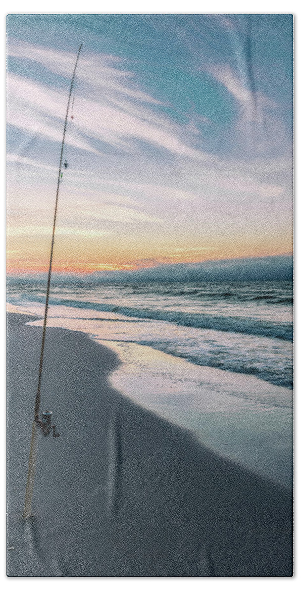 Alabama Bath Towel featuring the photograph Morning fishing at the beach by John McGraw
