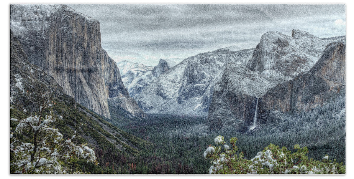 Yosemite Hand Towel featuring the photograph Most Beautiful Yosemite National Park Tunnel View by Wayne Moran