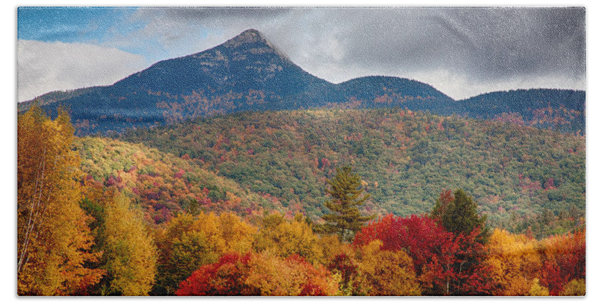 Fall Colors Hand Towel featuring the photograph Peak Fall Colors on Mount Chocorua by Jeff Folger