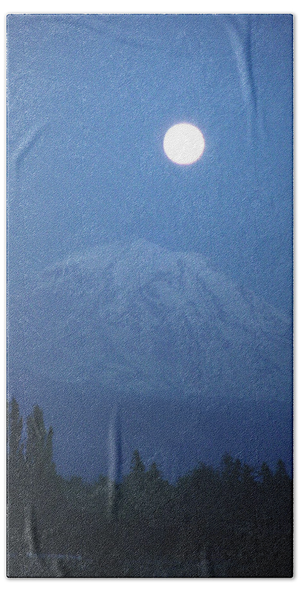 Mt Rainier Hand Towel featuring the photograph Mt Rainier Full Moon by Shirley Heyn