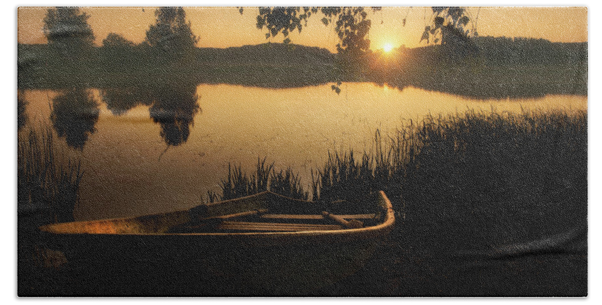 Landscape Bath Sheet featuring the photograph Mystic River by Teemu Kustila