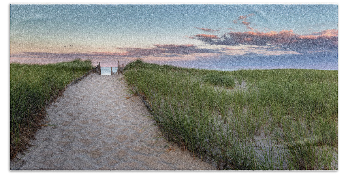 Cape Cod National Seashore Bath Towel featuring the photograph Nauset Beach Sunset by Bill Wakeley