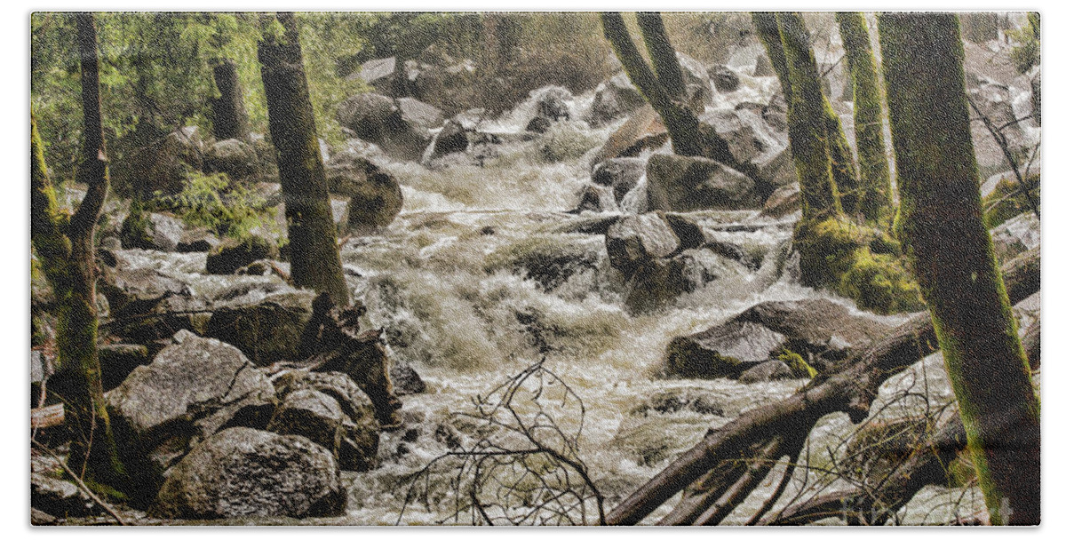 Yosemite Hand Towel featuring the photograph Nauture z by Chuck Kuhn