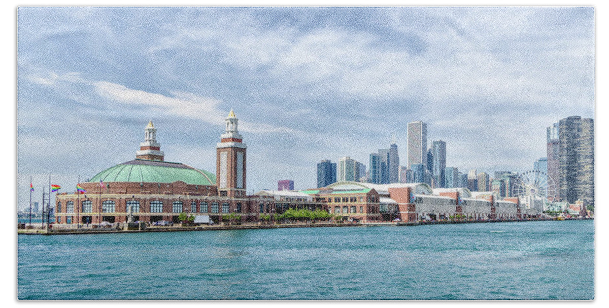 Illinois Hand Towel featuring the photograph Navy Pier - Chicago by Alan Toepfer
