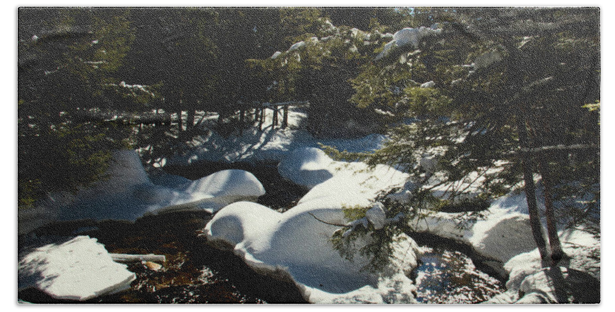 Brook Bath Towel featuring the photograph New Hampshire Brook by Mim White