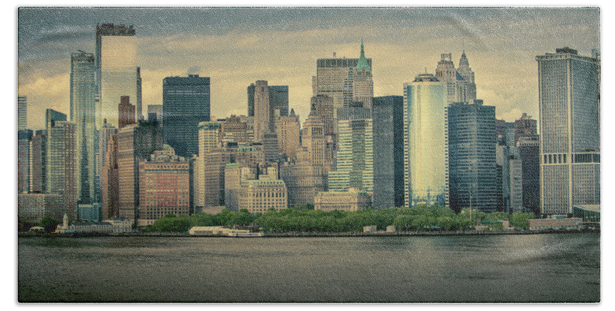 New York Bath Towel featuring the photograph New York State of Mind by Ryan Smith