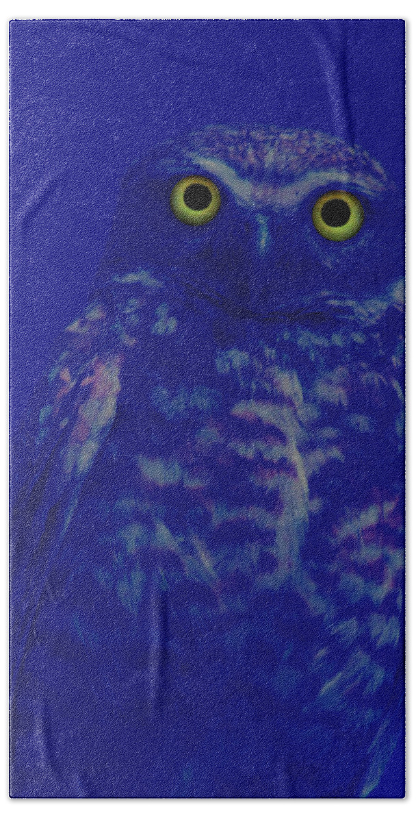 Owl Bath Towel featuring the photograph Night Stare by Shane Bechler