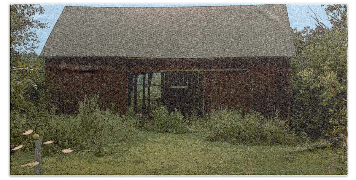 Old Barn Bath Towel featuring the photograph No More Cows by James Rentz