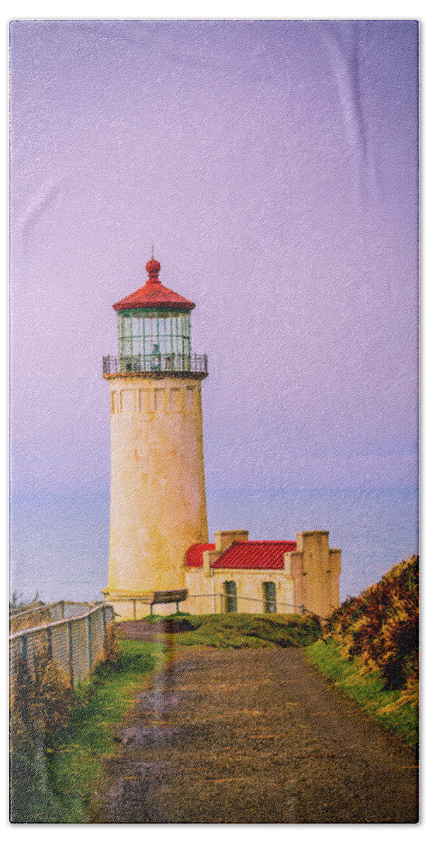 North Head Bath Towel featuring the photograph North Head Lighthouse by Bryan Carter