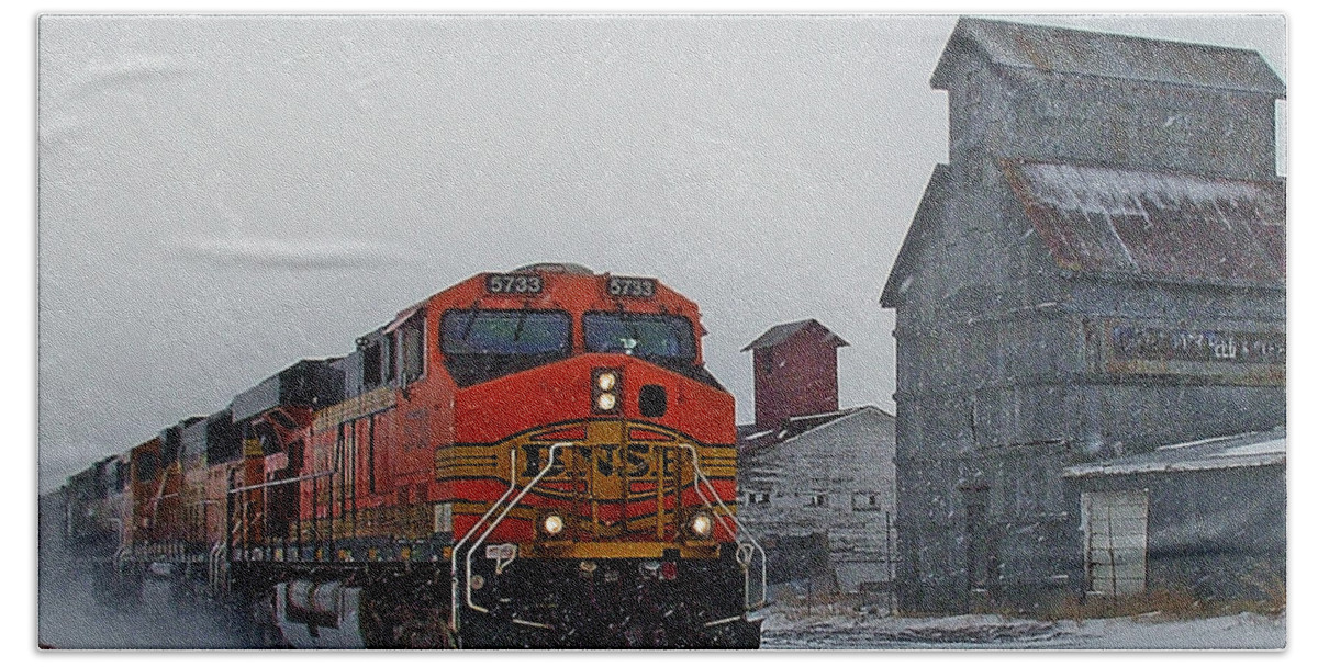  Hand Towel featuring the photograph Northbound Winter Coal Drag by Ken Smith