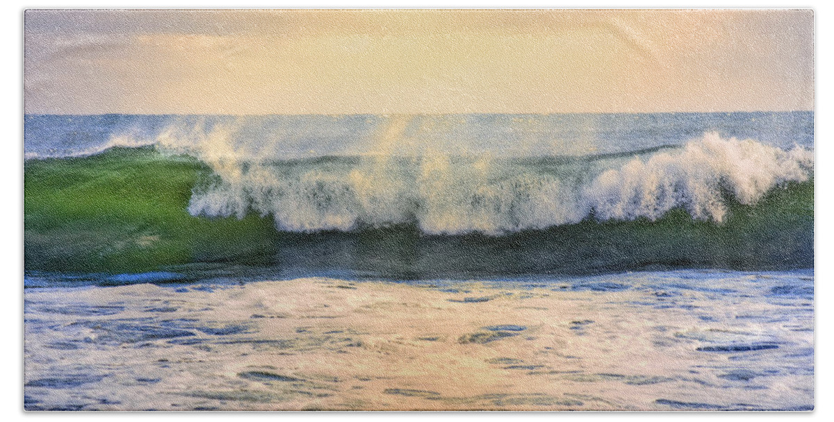 Ocean Waves Bath Towel featuring the photograph Ocean Waves by Darius Aniunas