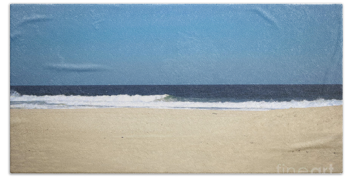 Manasquan Beach Hand Towel featuring the photograph Ocean Waves on the Horizon by Colleen Kammerer