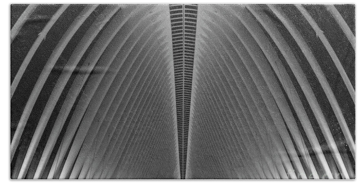 Oculus Bath Towel featuring the photograph Oculus World Trade Center by Michael Ver Sprill