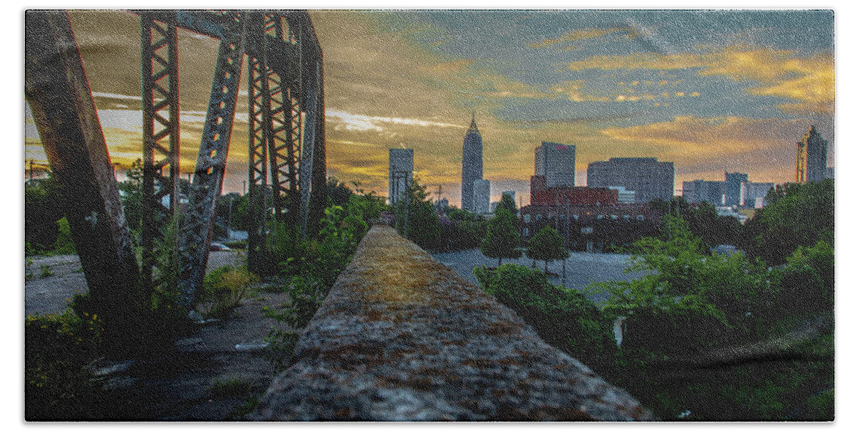 Atlanta Bath Towel featuring the photograph Old Bankhead Bridge by Kenny Thomas