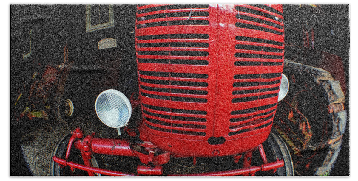 Clay Bath Towel featuring the photograph Old International Harvester Tractor by Clayton Bruster