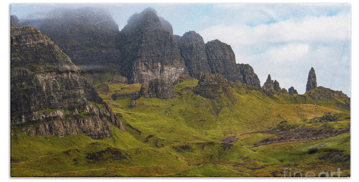 Old Man Of Storr Bath Towel featuring the photograph Old Man of Storr Hike by Bob Phillips