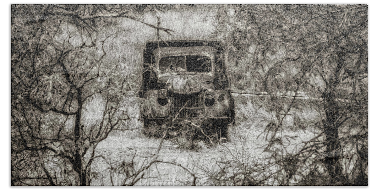 Old Trucks Bath Towel featuring the photograph Old N Forgotten by Elaine Malott