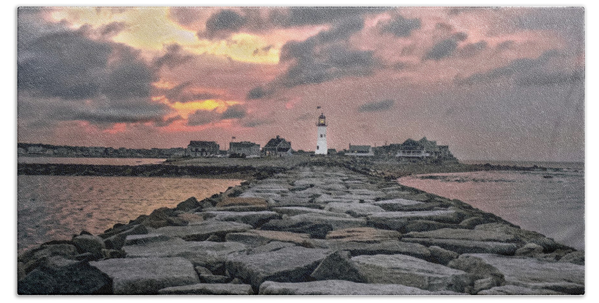 Old Scituate Light At The End Of The Jetty Bath Towel featuring the photograph Old Scituate Light At The End Of The Jetty by Charlie Cliques