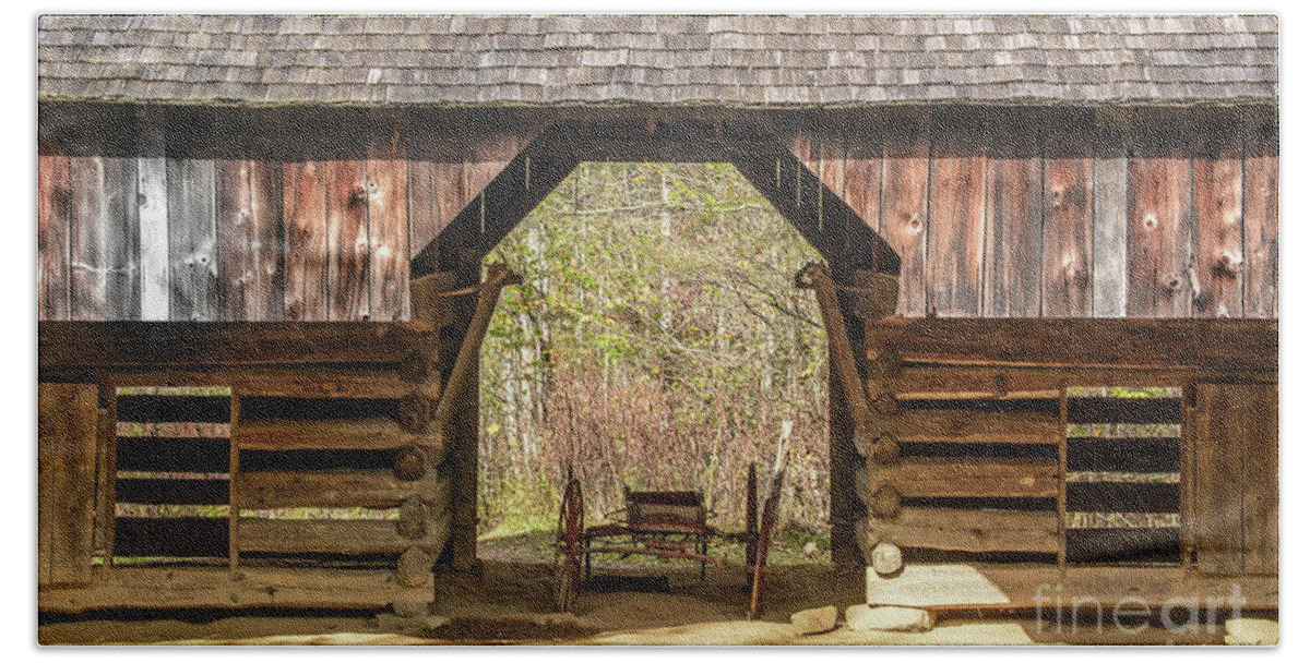 Wagon Hand Towel featuring the photograph Old Wagon by John Greco