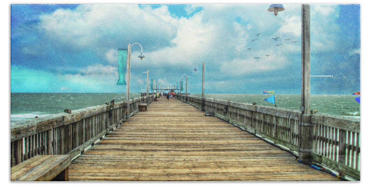 Tybee Hand Towel featuring the photograph On the Pier at Tybee by Tammy Wetzel