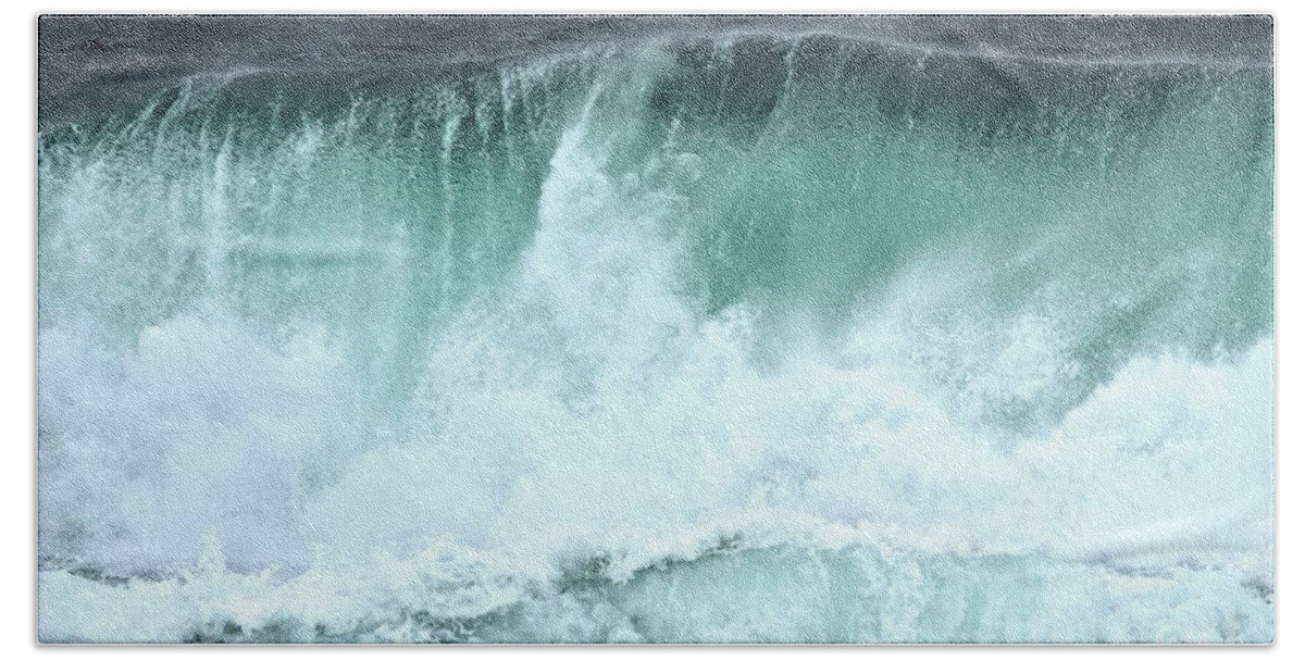 Crashing Waves Bath Towel featuring the photograph Pacific Ocean Wave Curl by Adam Jewell